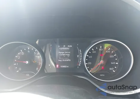 2018 Jeep Compass Latitude 4X4 из США, поврежденный, VIN 3C4NJDBBXJT256028